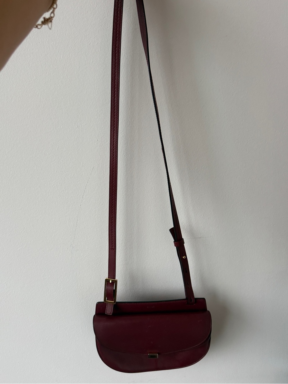 Authentic Chloe Burgundy Leather Crossbody Bag - Picture 2 of 7